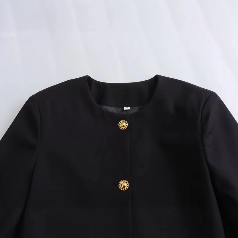 Damen Kurzblazer im Boxy‑Cut mit dekorativen Zierknöpfen und aufgesetzten Taschen Nord Taschen