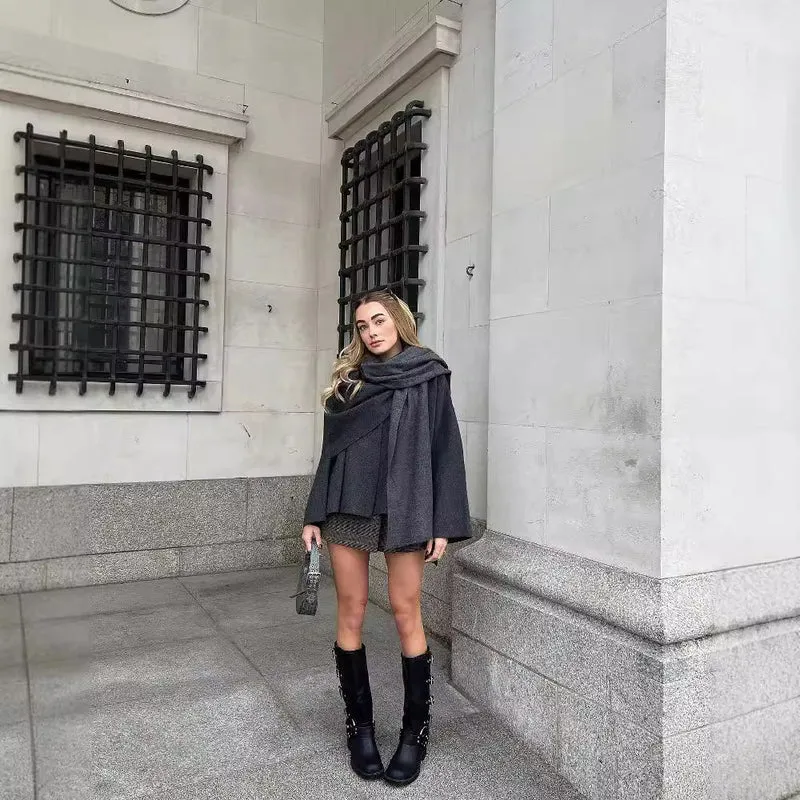 Damen Lagenlook-Poncho mit Ärmeln und Knopfkragen Nord Taschen