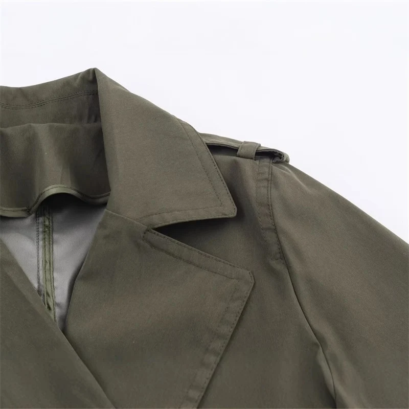 Damen Kurztrench mit A‑Linien‑Silhouette, doppelreihiger Knopfleiste, Bindegürtel und Schulterriegeln Nord Taschen