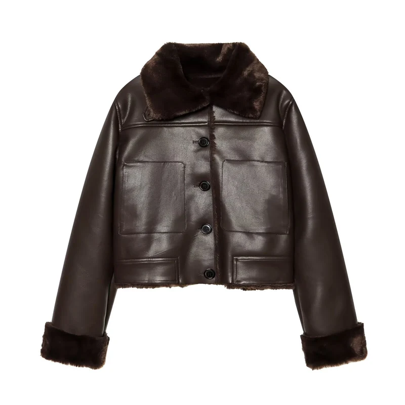 Damen Kurzjacke in Lammfell‑Optik mit Pelzkragen, aufgesetzten Taschen und Knopfleiste Nord Taschen