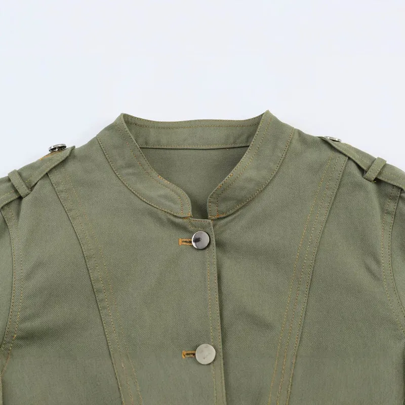 Damen Kurzjacke im Utility‑Stil mit Stehkragen und Schulterriegeln Nord Taschen
