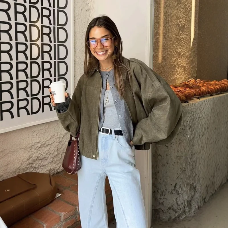 Damen Kurzjacke im Oversize‑Schnitt aus Wildleder‑Optik mit ballonförmigem Saum und Schulterpatten Nord Taschen