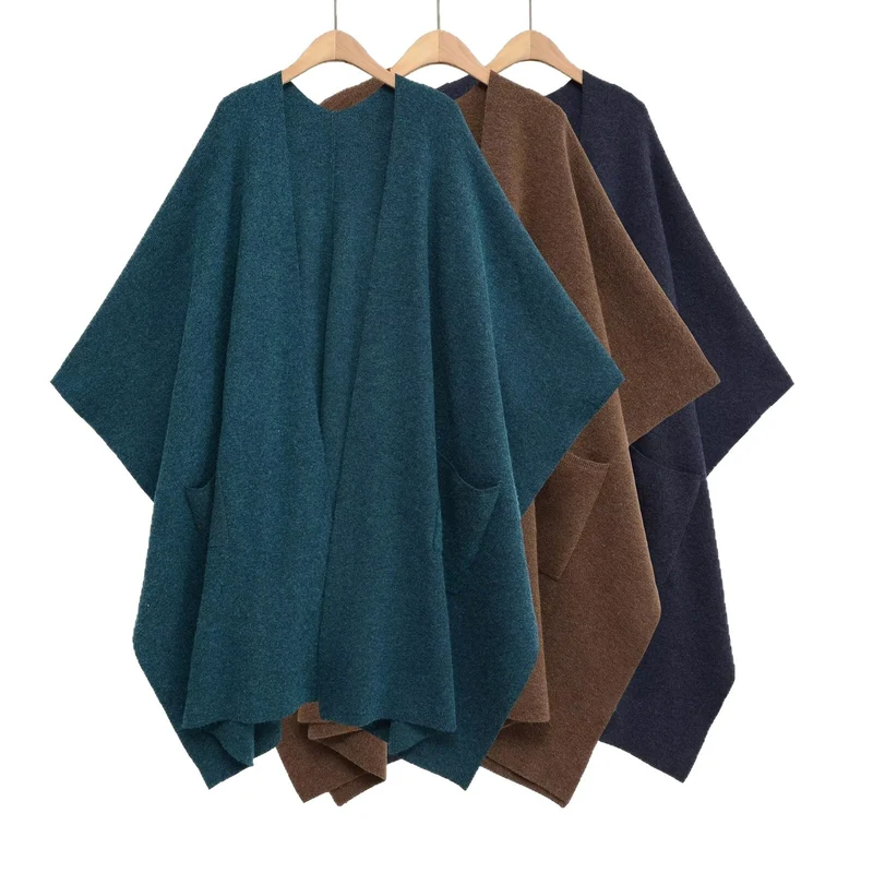 Damen Oversize Strickponcho mit Eingrifftaschen und asymmetrischem Saum Nord Taschen