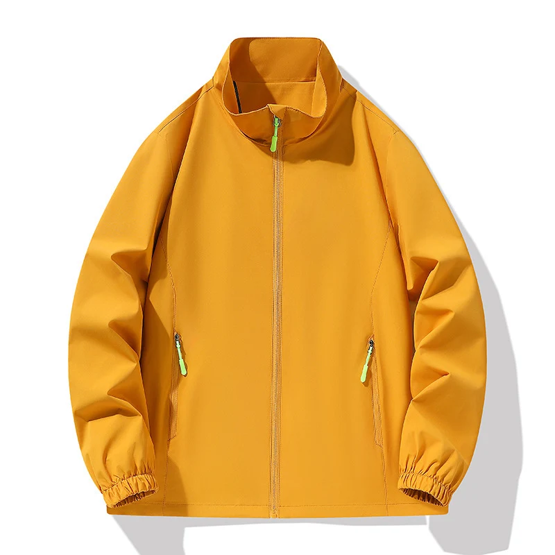 Herren Minimalistische Softshell-Outdoorjacke mit Stehkragen, wind- und wasserabweisender Membran und fluoreszierenden Zipper-Pulls Nord Taschen