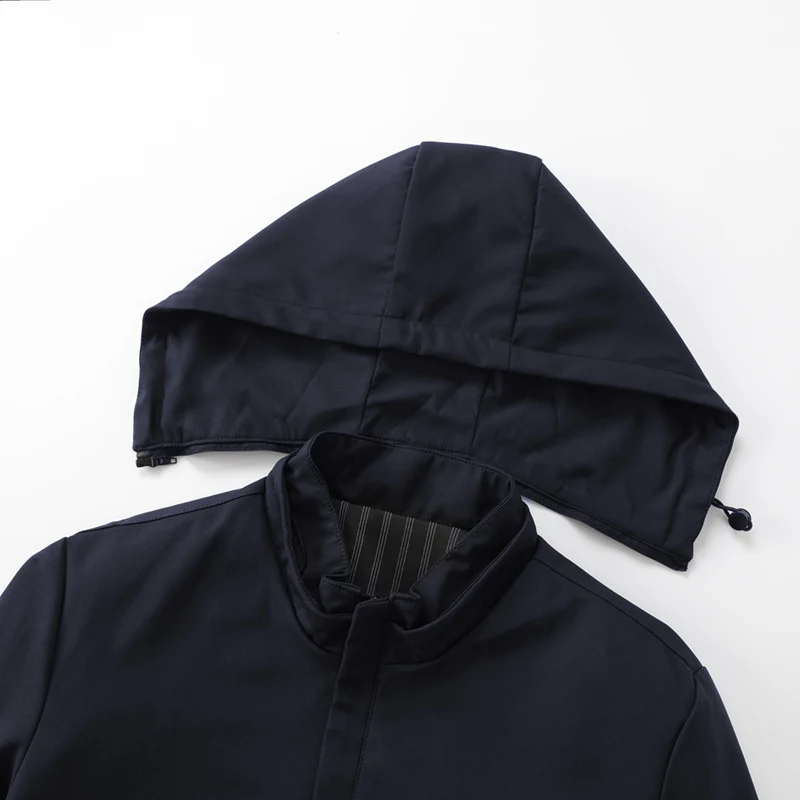 Herren Minimalistische Kapuzen-Softshelljacke mit versiegelten Reißverschlüssen und elastischen Bündchen Nord Taschen