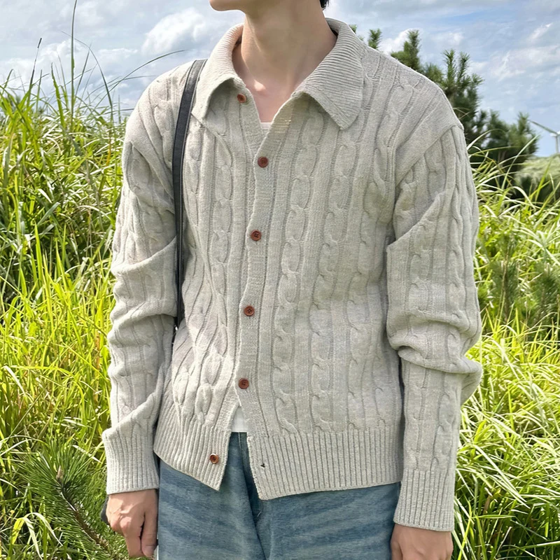 Herren Strickjacke mit Zopfmuster, Hemdkragen und durchgehender Knopfleiste Nord Taschen