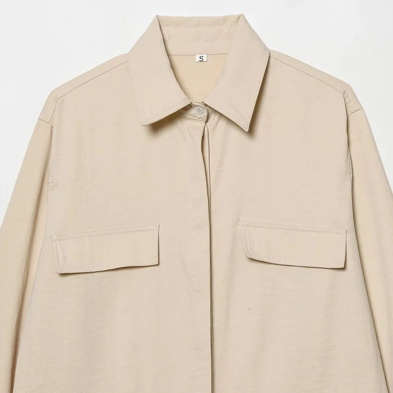 Damen Oversize Feldjacke im Boxy‑Cut mit vier Klapptaschen und verdeckter Druckknopfleiste Nord Taschen