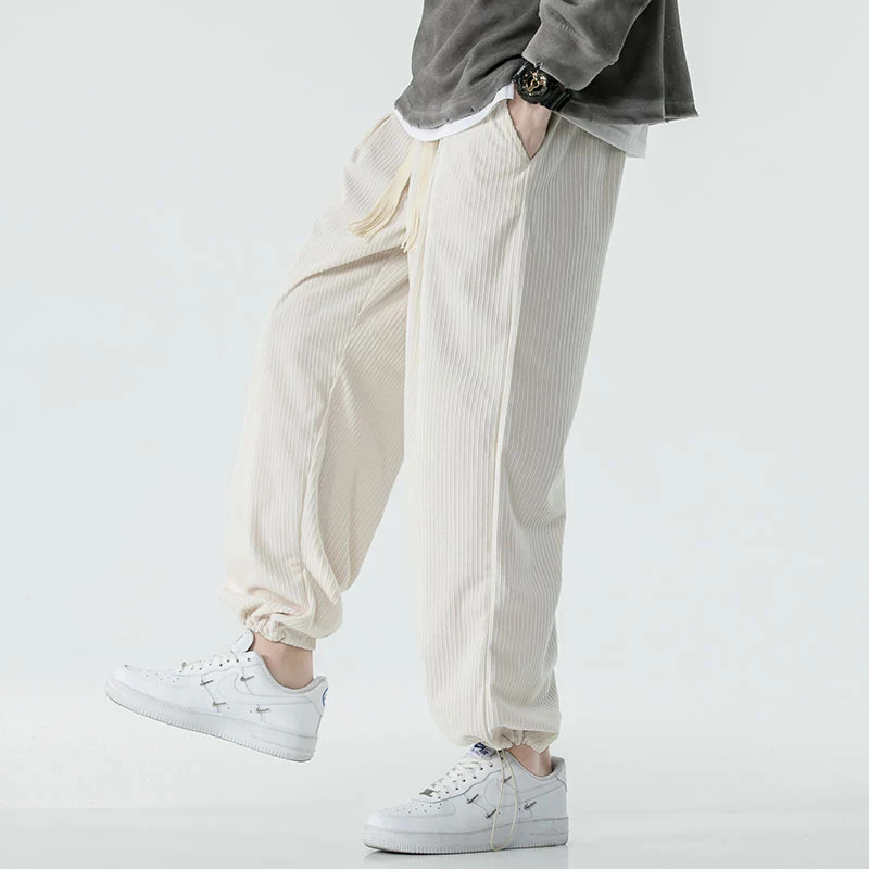 Herren Locker geschnittene Cordhose mit breitem Bein, elastischem Bund und dekorativem Kordelzug Nord Taschen