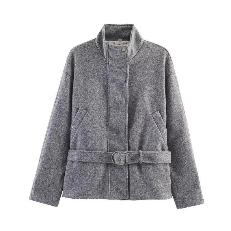 Damen Boxy-Wolljacke mit Stehkragen, verdeckter Druckknopfleiste und D-Ring Taillengürtel Nord Taschen