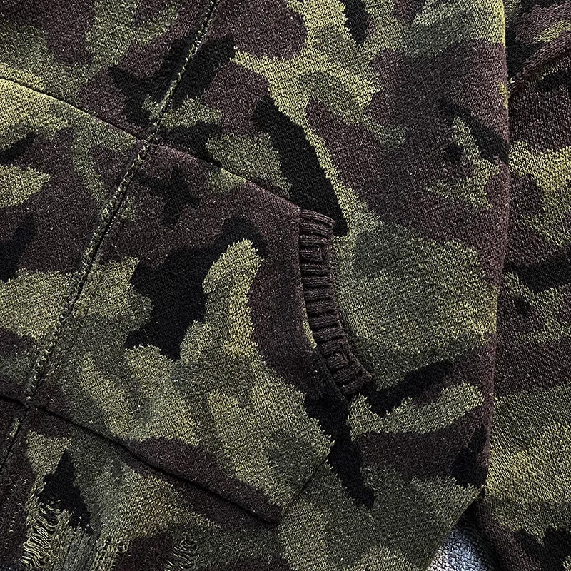 Herren Strick-Kapuzenjacke im Camouflage-Look mit Reißverschluss und used-Details Nord Taschen