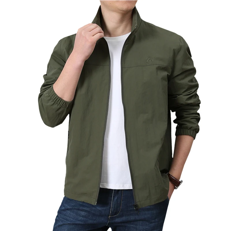 Herren Leichte urbane Windjacke mit Stehkragen, elastischen Bündchen und seitlichen Reißverschlusstaschen Nord Taschen