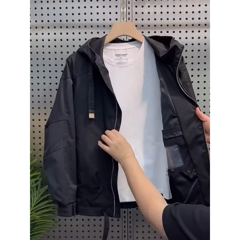 Herren Leichte Kapuzenjacke im Utility‑Stil mit Innenorganisation und Frontreißverschluss Nord Taschen