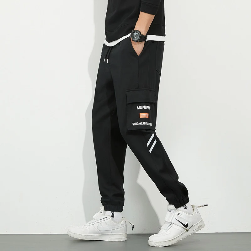 Herren Urbanes Camouflage-Jogger mit Utility-Taschen und elastischem Knöchelsaum Nord Taschen