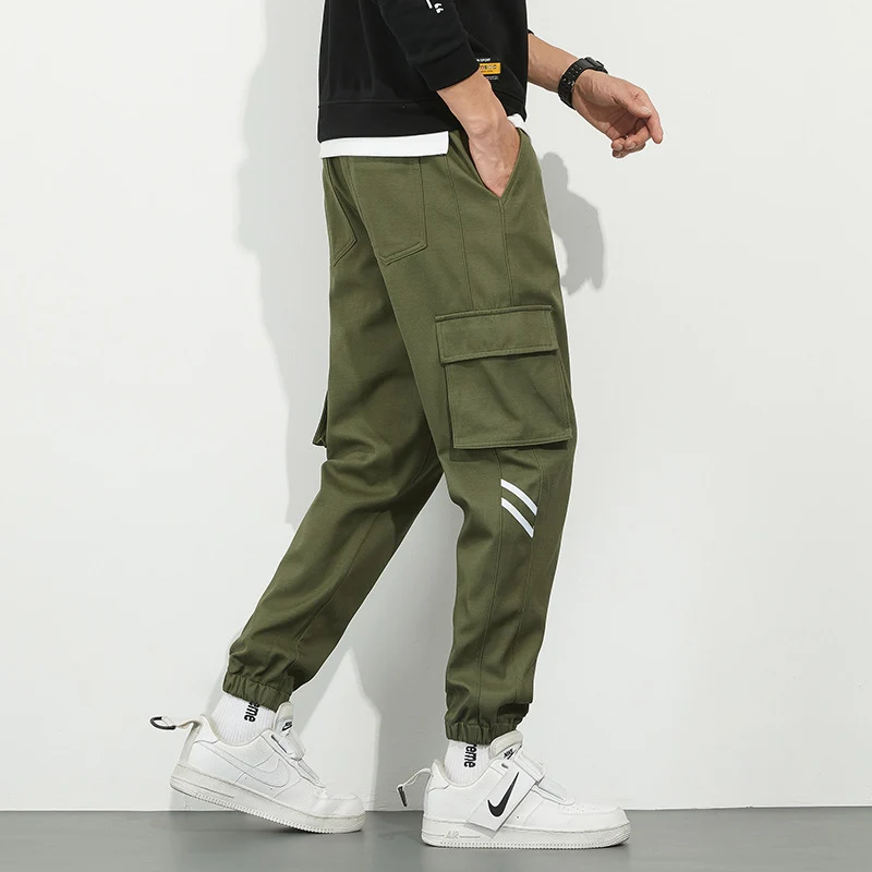 Herren Urbanes Camouflage-Jogger mit Utility-Taschen und elastischem Knöchelsaum Nord Taschen