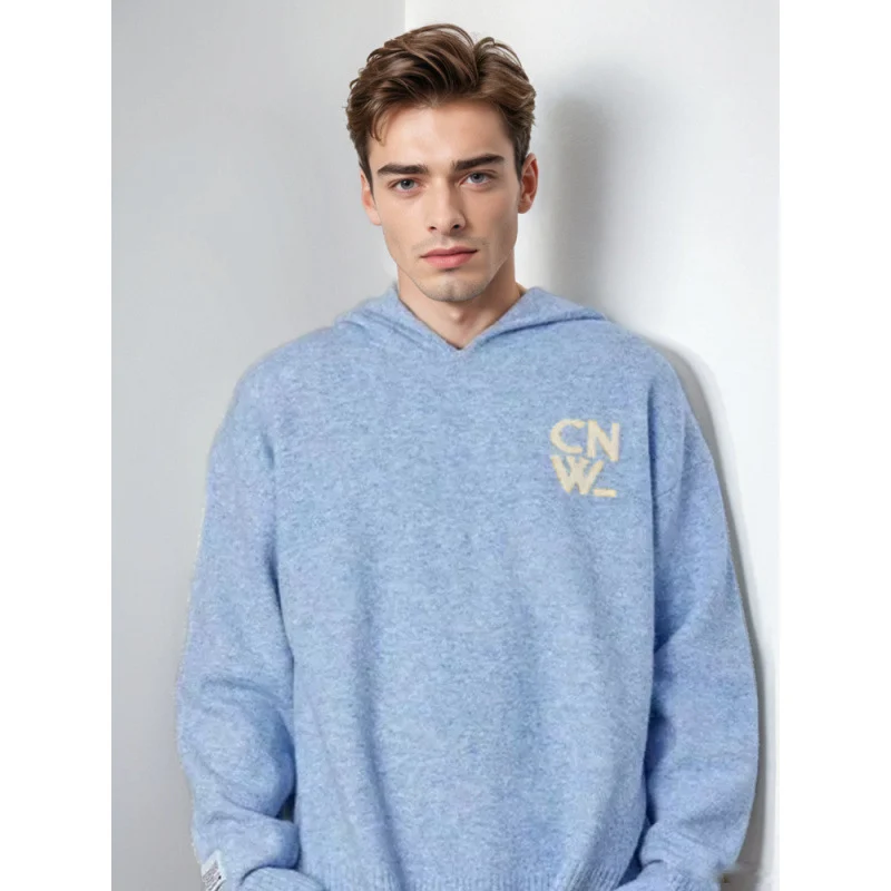Unisex Oversized Kapuzenpullover mit V-Ausschnitt aus Feinstrick und Logo-Stick Nord Taschen