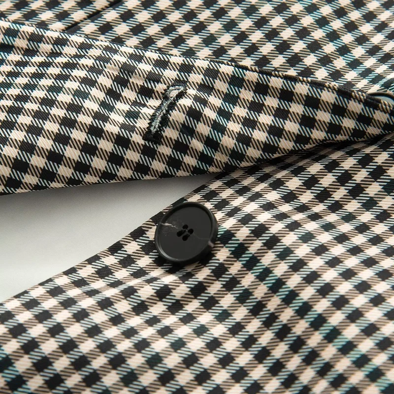 Damen Karierter Boxy‑Blazerjacke mit kontrastbesetztem Stehkragen und Pattentaschen Nord Taschen