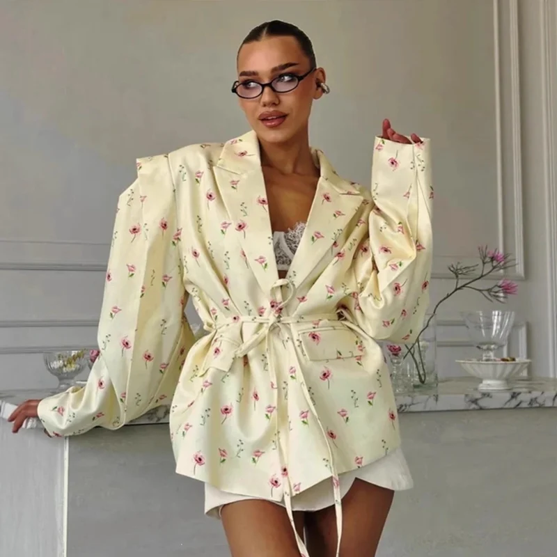 Damen Blazer mit Schulter-Cutouts, Taillengürtel und Ein-Knopf-Verschluss Nord Taschen