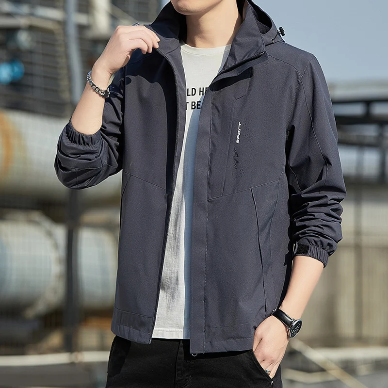 Herren Leichte Kapuzen-Softshelljacke mit winddichter Membran und minimalistischem Urban‑Schnitt Nord Taschen