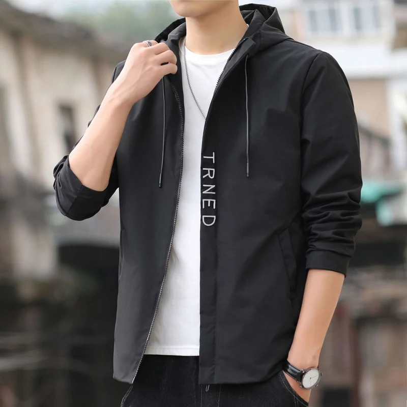 Herren leichte Kapuzen‑Shelljacke mit verdecktem Reißverschluss und minimalistischer Utility‑Optik Nord Taschen