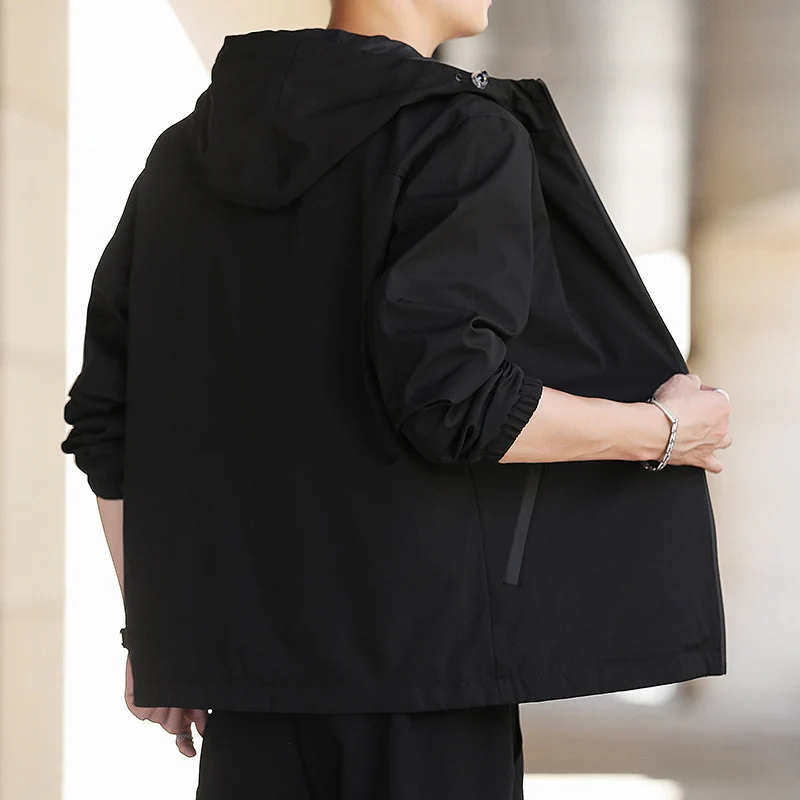 Herren Ultraleichte Kapuzen-Shelljacke im Urban-Minimalstil mit windabweisender Membran und Reißverschlusstaschen Nord Taschen