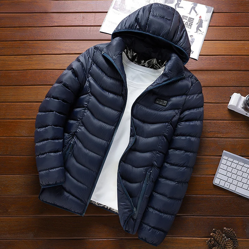 Herren Ultraleichte gesteppte Daunenjacke mit Kapuze, windabweisender Außenhaut und Packfunktion Nord Taschen