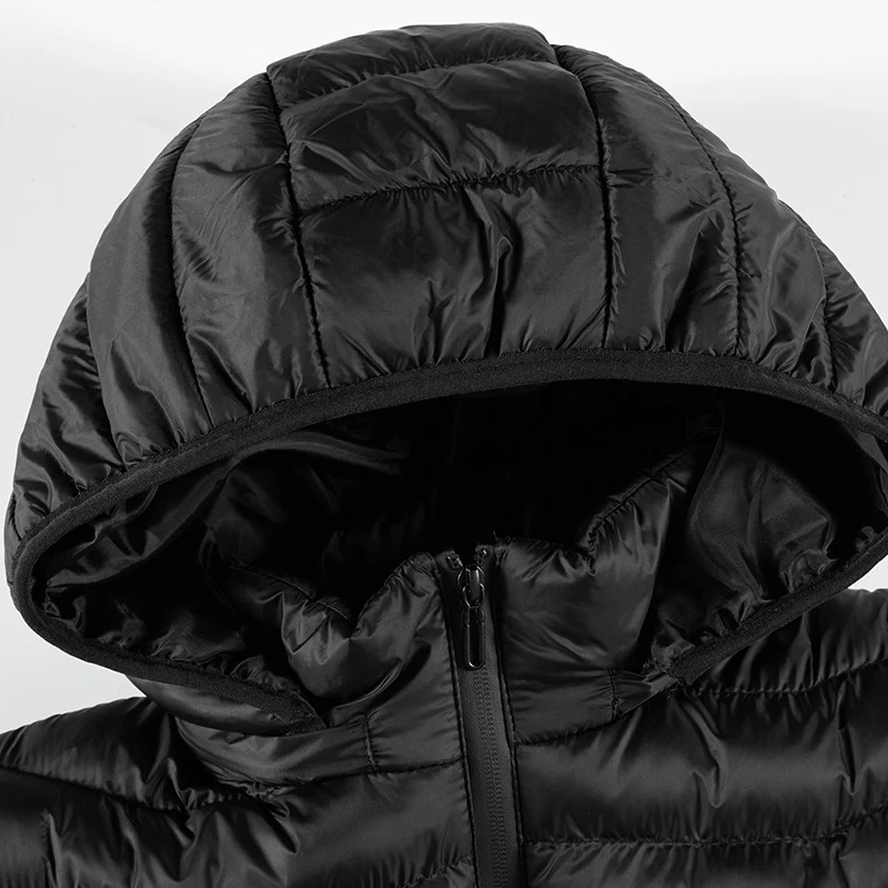Herren Ultraleichte gesteppte Daunenjacke mit Kapuze, windabweisender Außenhaut und Packfunktion Nord Taschen