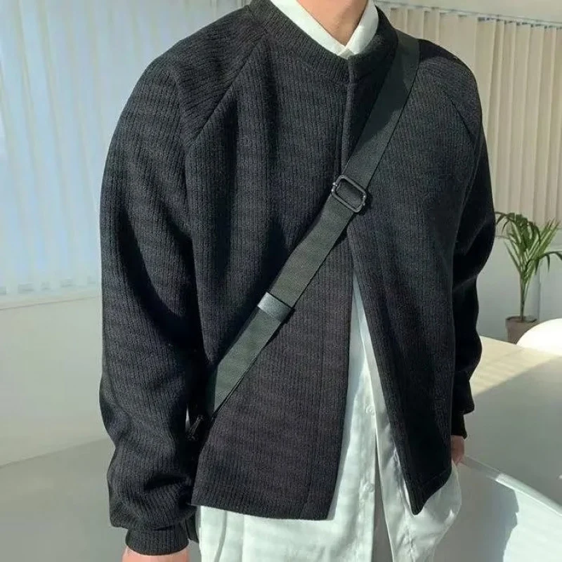 Herren Kragenloser Boxy-Rippenstrick-Cardigan mit verdeckter Druckknopfleiste Nord Taschen