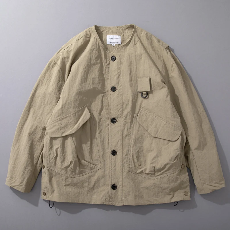 Herren Kragenlose Utility-Fieldjacke mit Pattentaschen und Kordelzug Nord Taschen