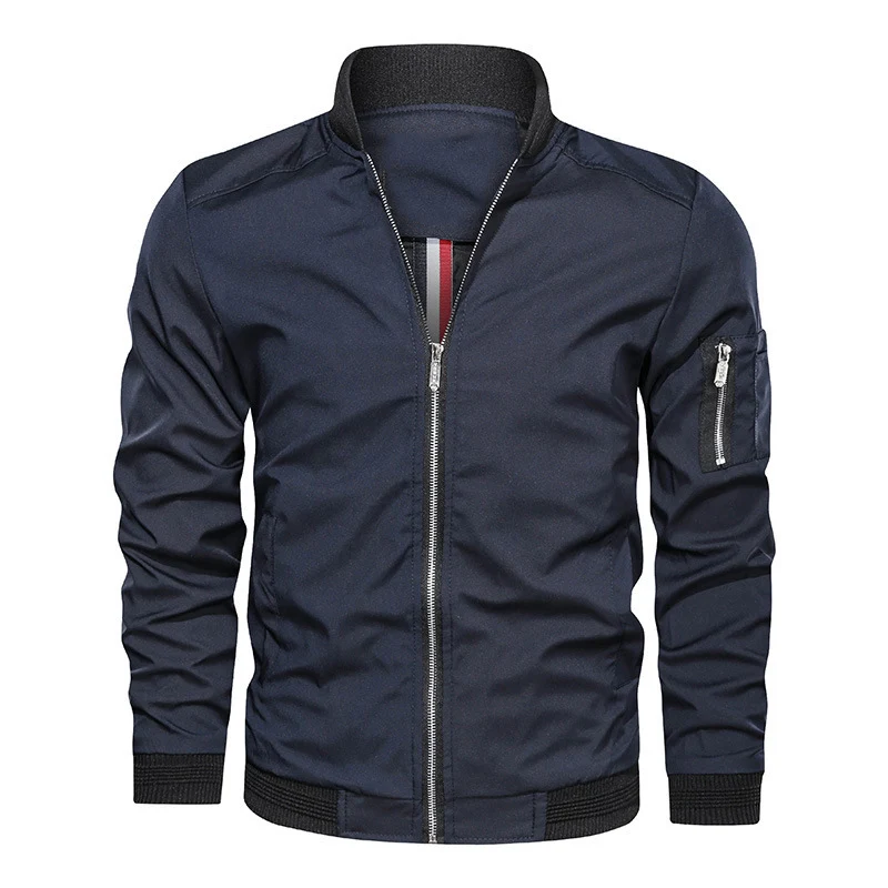 Herren Leichte Bomberjacke im Utility-Look mit Ärmeltasche und Rippbündchen Nord Taschen