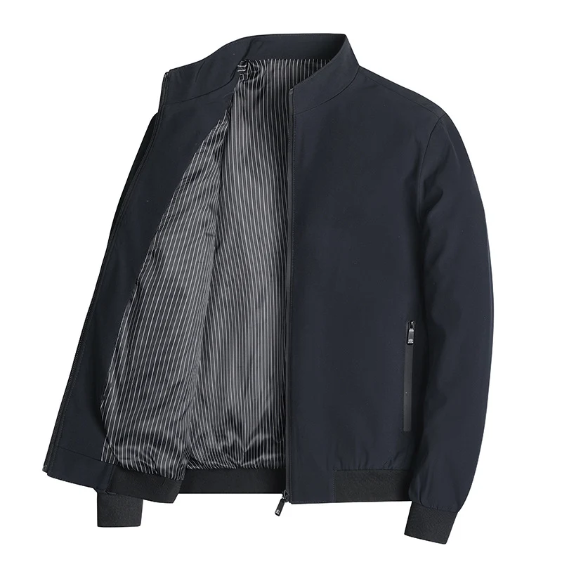 Herren leichte Blousonjacke mit Stehkragen, gestreiftem Innenfutter und Reißverschlusstaschen Nord Taschen