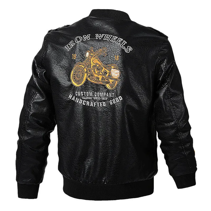 Herren Kunstleder-Bomberjacke im Aviator-Stil mit Motorrad-Stickereien, Schulterklappen und Pattentaschen Nord Taschen