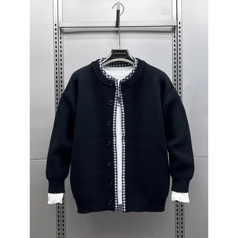 Unisex Lässige Strickjacke im Layering-Look mit Rundhals und Kontrast-Karoinnenschicht Nord Taschen