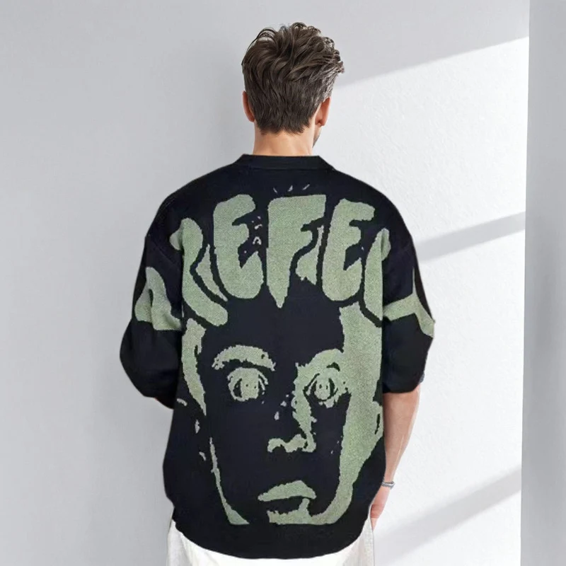 Herren Oversized Grafik‑Intarsienpullover mit tiefem Rückmotiv und Rundhalsausschnitt Nord Taschen