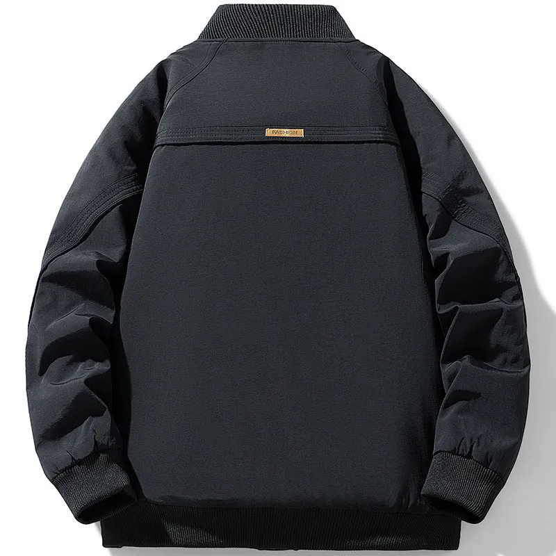Herren Gepolsterte Utility-Bomberjacke mit Rippkragen, wattierter Stepp-Innenfutter und verdeckter Druckknopfleiste Nord Taschen