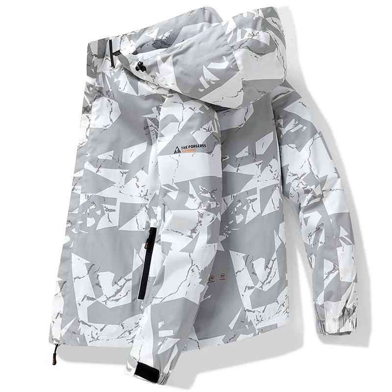 Herren Technische wasserdichte Kapuzenjacke mit grafischem Camouflage‑Print, Reißverschlusstaschen und verstellbarem Saum Nord Taschen