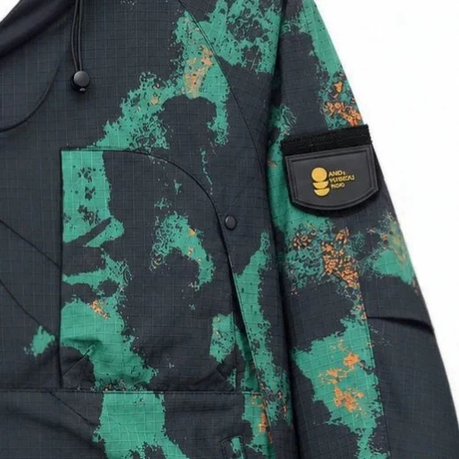 Herren Technische Camouflage-Outdoorjacke mit Kapuze, Ripstop und Multifunktionstaschen Nord Taschen
