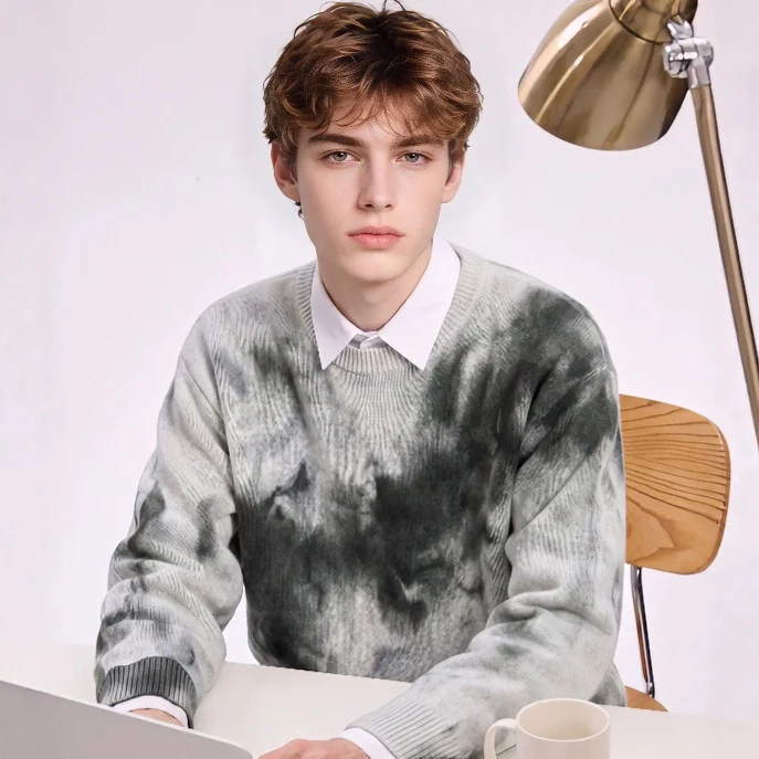Herren Oversize-Strickpullover mit Batikoptik, Rundhalsausschnitt und Rippbündchen Nord Taschen
