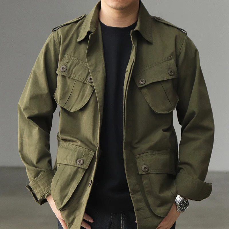 Herren Militärinspirierte Feldjacke mit aufgesetzten Pattentaschen und Schulterklappen Nord Taschen