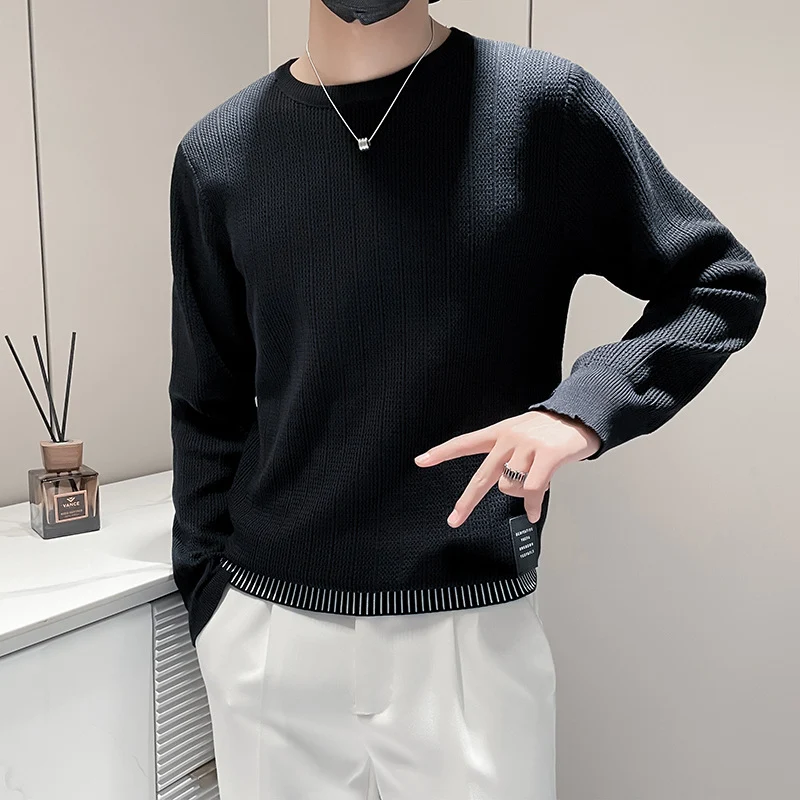 Herren Feinstrick-Pullover mit dezenter Rippenstruktur und kontrastiertem Saum Nord Taschen