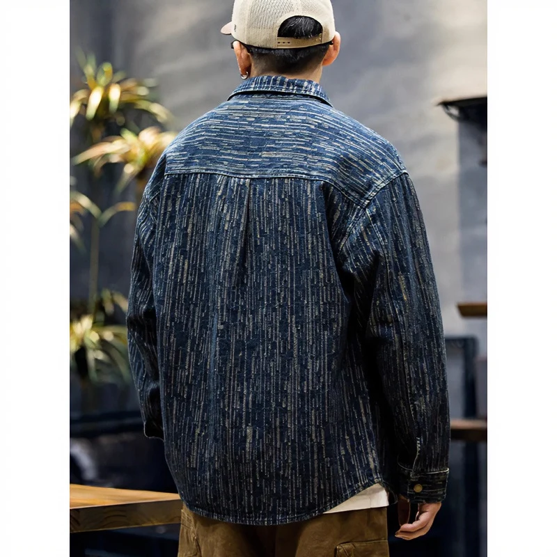 Herren Denim-Overshirt mit vertikaler Strukturprägung und Druckknopfleiste Nord Taschen