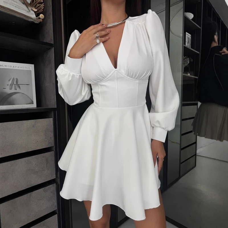 Damen Korsett-Detail Mini-Kleid mit Puffärmeln und ausgestelltem Rock Nord Taschen
