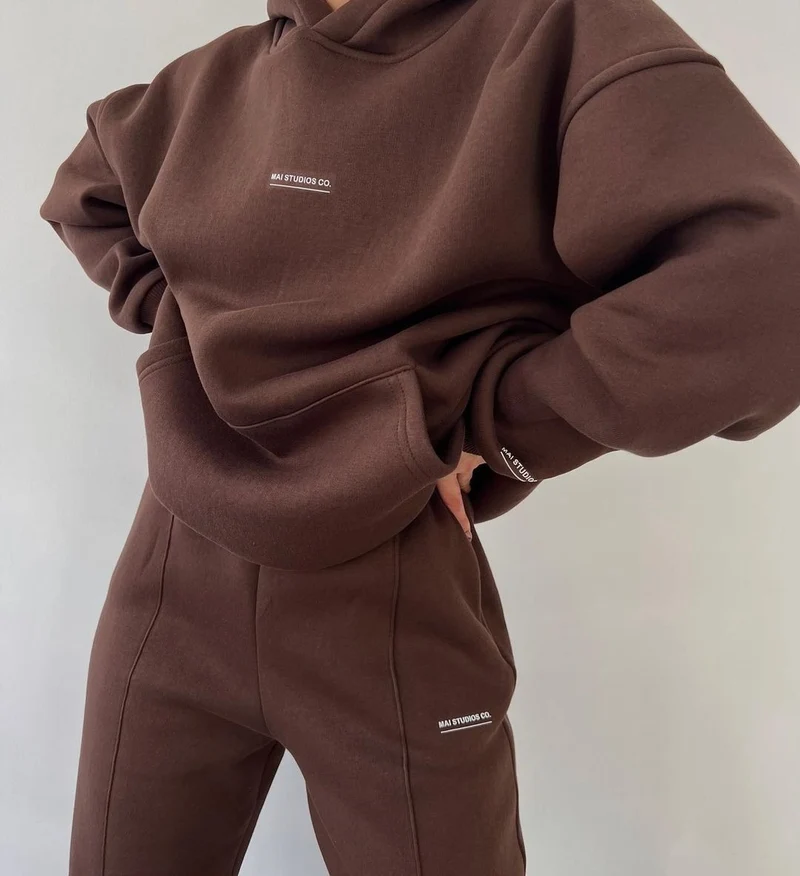 Damen Set Schwere French‑Terry Oversize‑Kapuzenpullover mit Kängurutasche und Slim‑Jogginghose Nord Taschen