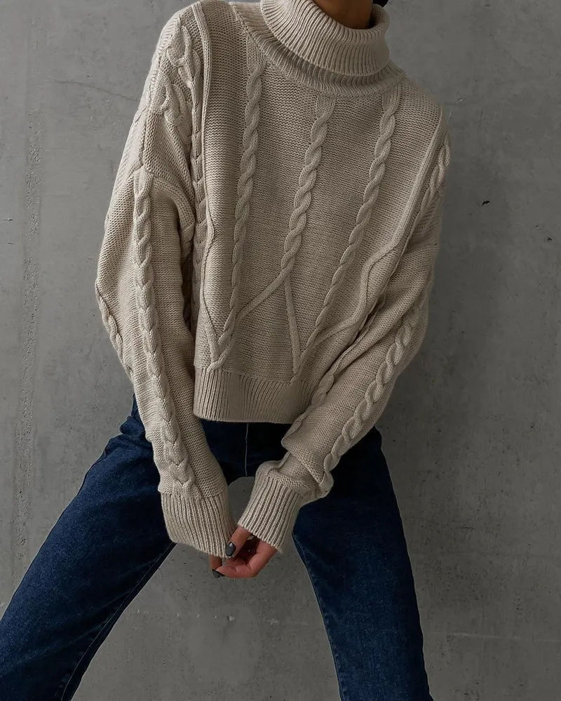 Damen Grobstrick-Rollkragenpullover mit Zopfstrick-Details Nord Taschen