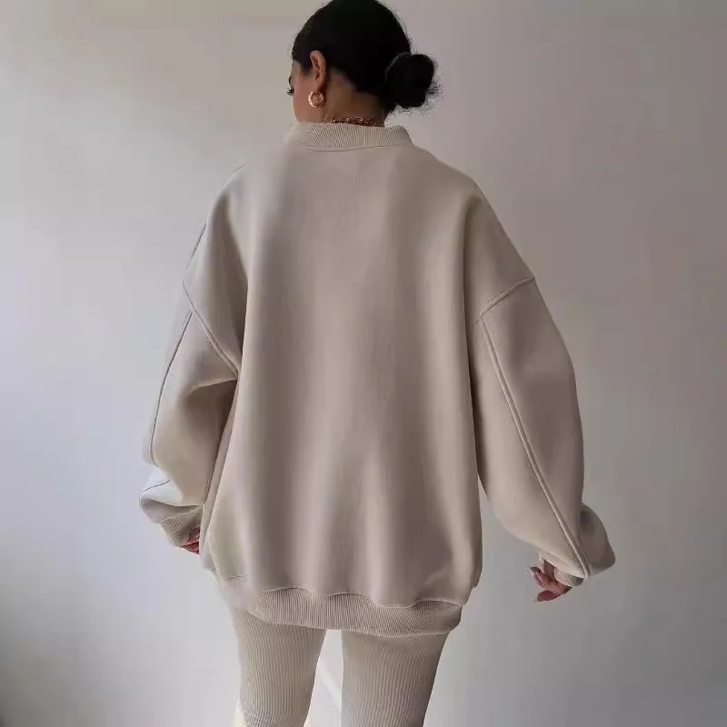 Damen Oversized Sweatshirt mit V-Ausschnitt und geripptem Kragen Nord Taschen