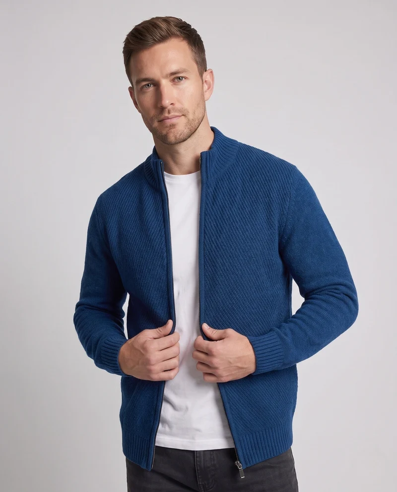 Herren Feinstrick-Zipjacke mit Stehkragen, gerippten Bündchen und diagonal strukturierter Oberfläche Nord Taschen