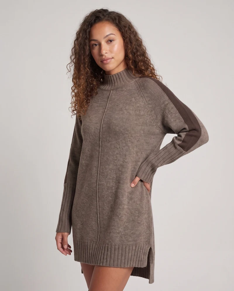 Damen Midikleid aus Feinstrick mit Mockneck, überschnittener Schulter und breitem Rippsaum Nord Taschen