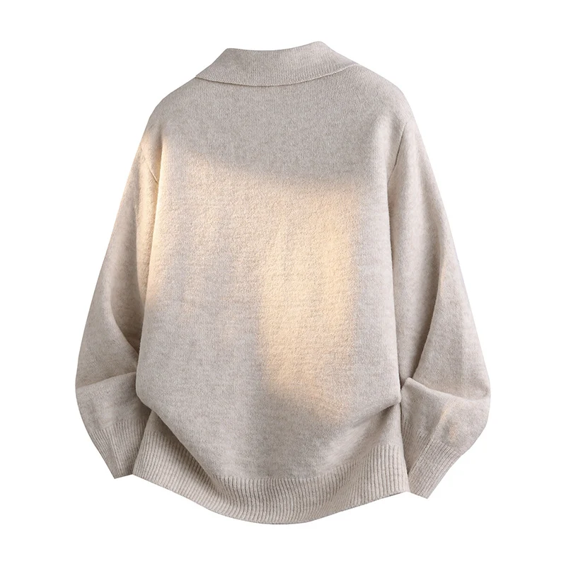 Damen Oversized Polokragen-Feinstrickpullover mit kurzem Schlitz und Zierknopf Nord Taschen