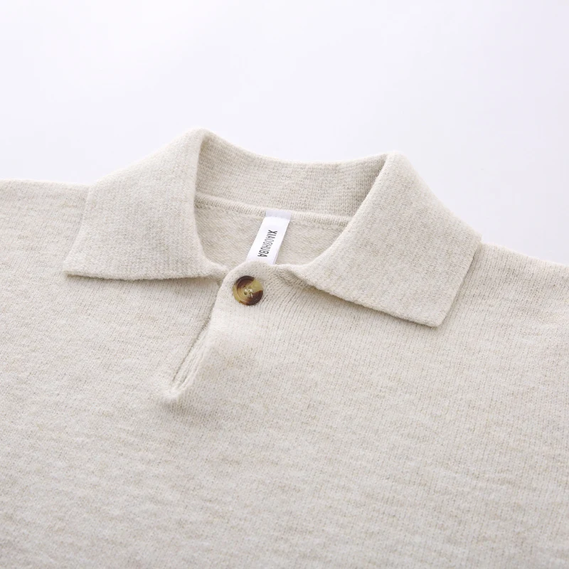 Damen Oversized Polokragen-Feinstrickpullover mit kurzem Schlitz und Zierknopf Nord Taschen