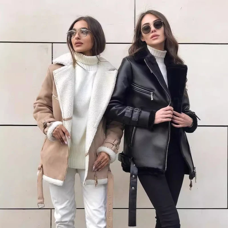 Damen Oversized Kunstleder-Fliegerjacke mit Teddyfell-Futter und Schnallen Nord Taschen