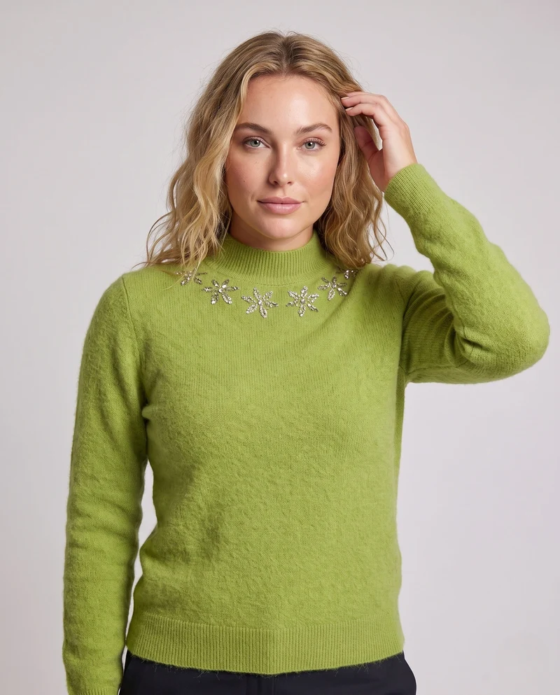 Damen Feinstrick-Mockneckpullover mit funkelnder Blüten-Strassapplikation Nord Taschen